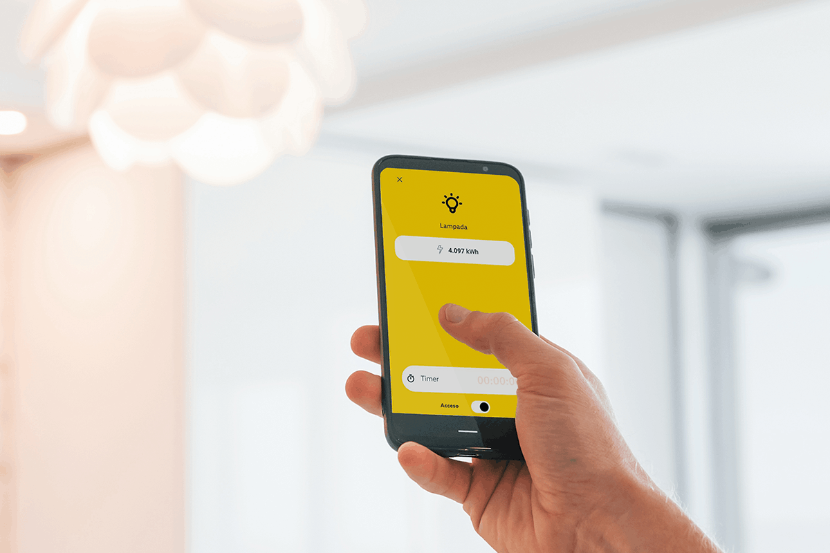 Controllo delle luci da app per trasformare un impianto elettrico tradizionale in domotico con 4box Serie S
