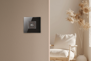 Cronotermostato WiFi da incasso Swipe 4box con display per il controllo della temperatura e della smart home