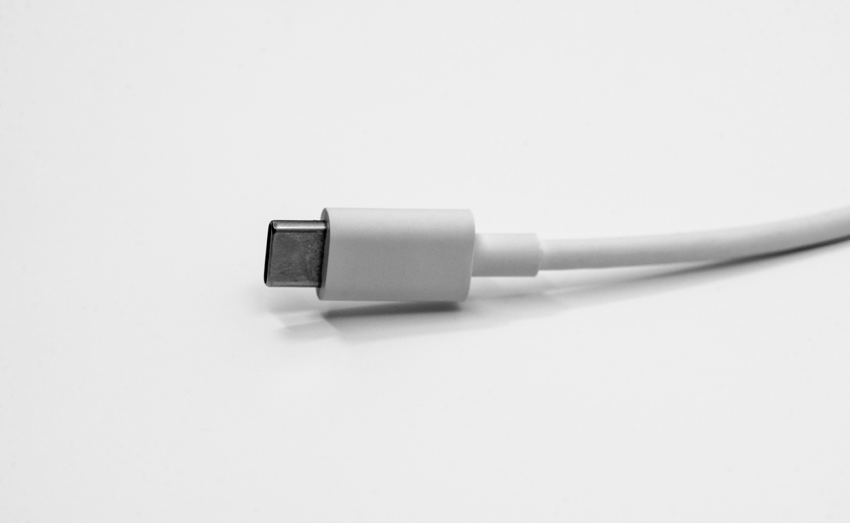 Spina USB-C per caricatore universale obbligatorio secondo la normativa UE